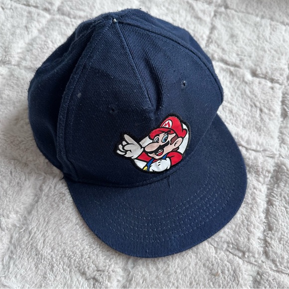 H&M X Super Mario Bros | Graphic Mario Motif Detail Cap - Picture 2 of 8